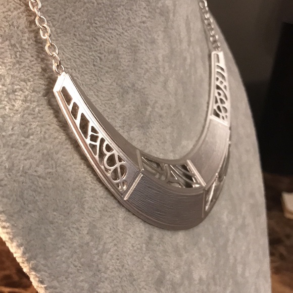 🆕 Beautiful adjustable Silver plated necklace with matching earrings. - Picture 5 of 9